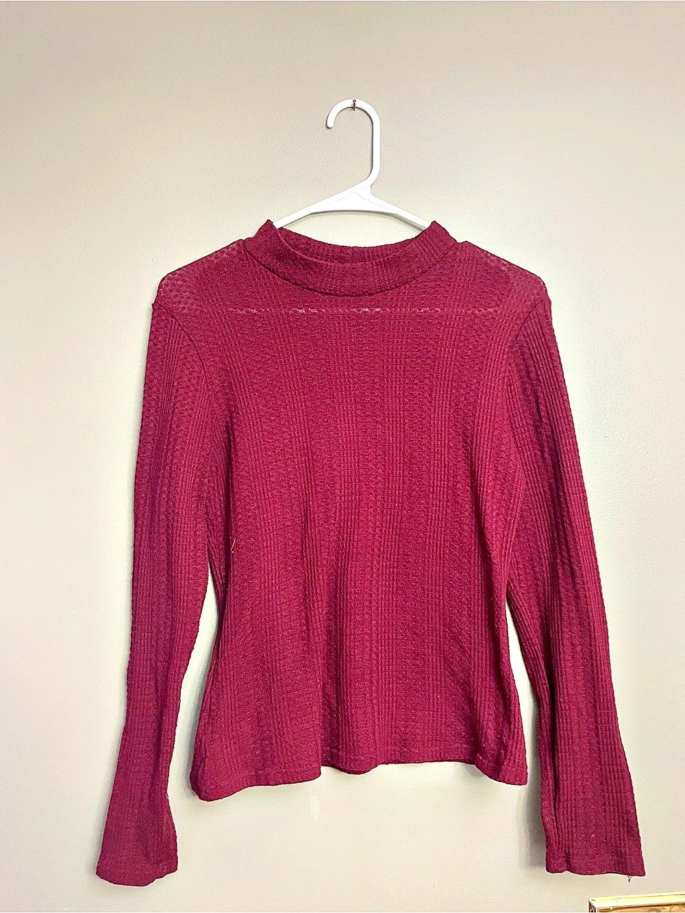 Paper Crane Ribbed Mock Neck Sweater in Burgundy Size Medium
